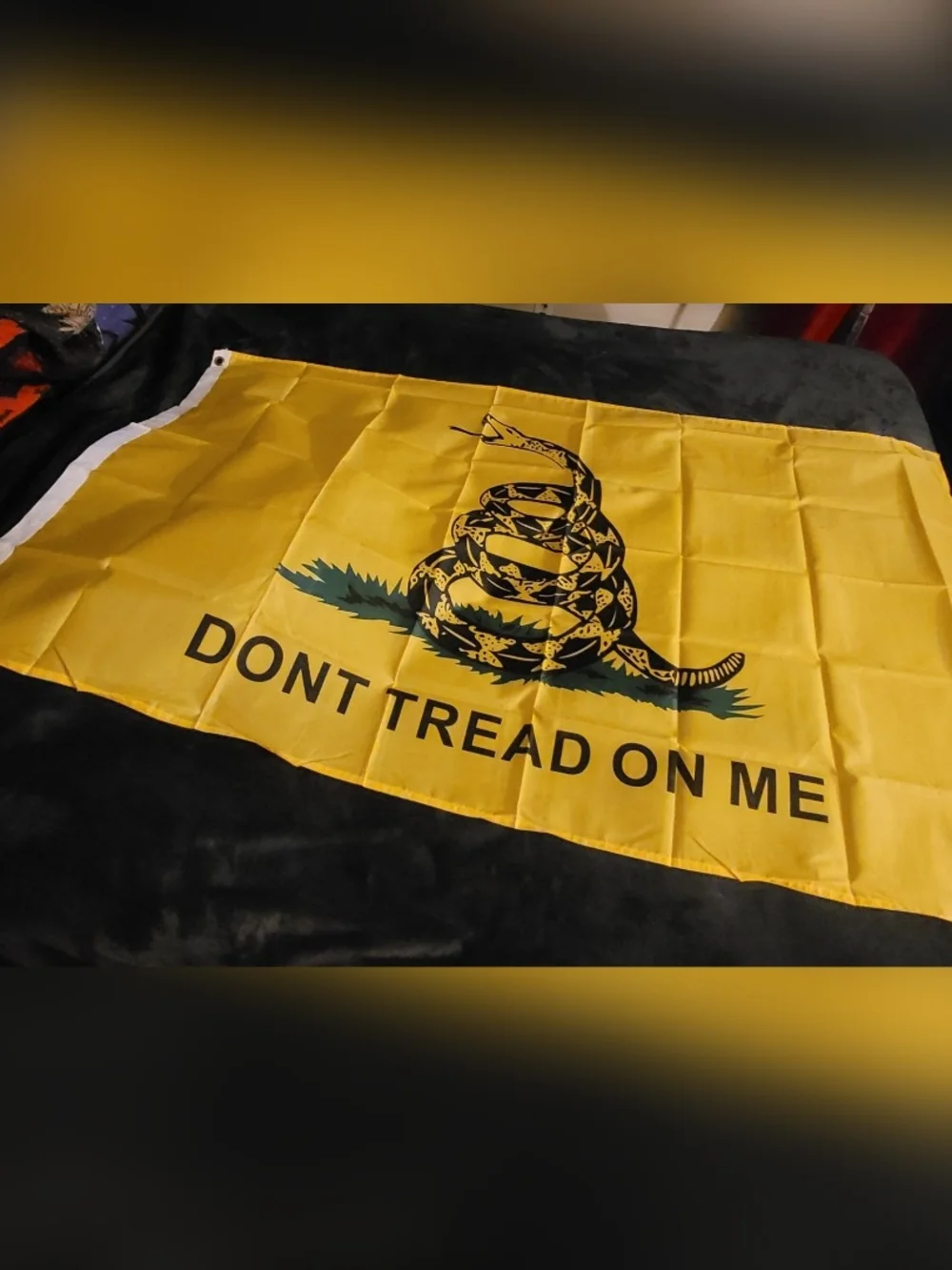 Yellow 'Don't Tread On Me' Tapestry Wall Flag with Coiled Snake